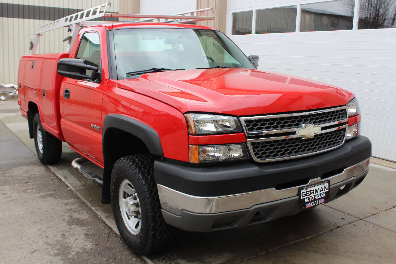 Used 2005 Chevrolet Silverado 3500 4x4 Regular Cab image 4