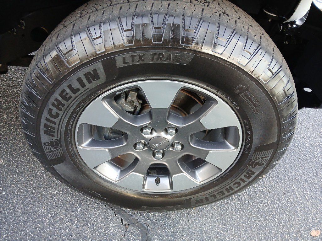 Certified 2020 Jeep Gladiator Sport w/ Quick Order Package 24S image 21