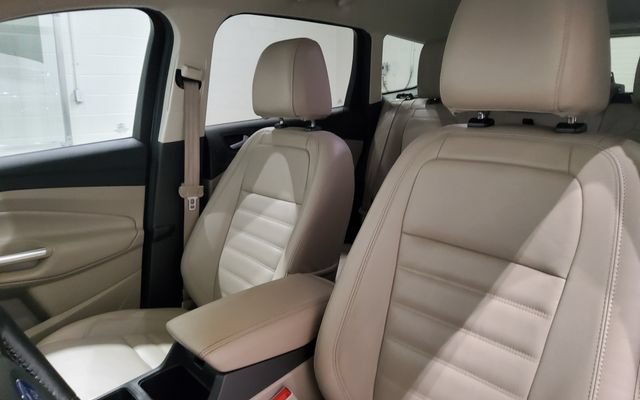 Used 2017 Ford Escape Titanium AWD/4WD image 16
