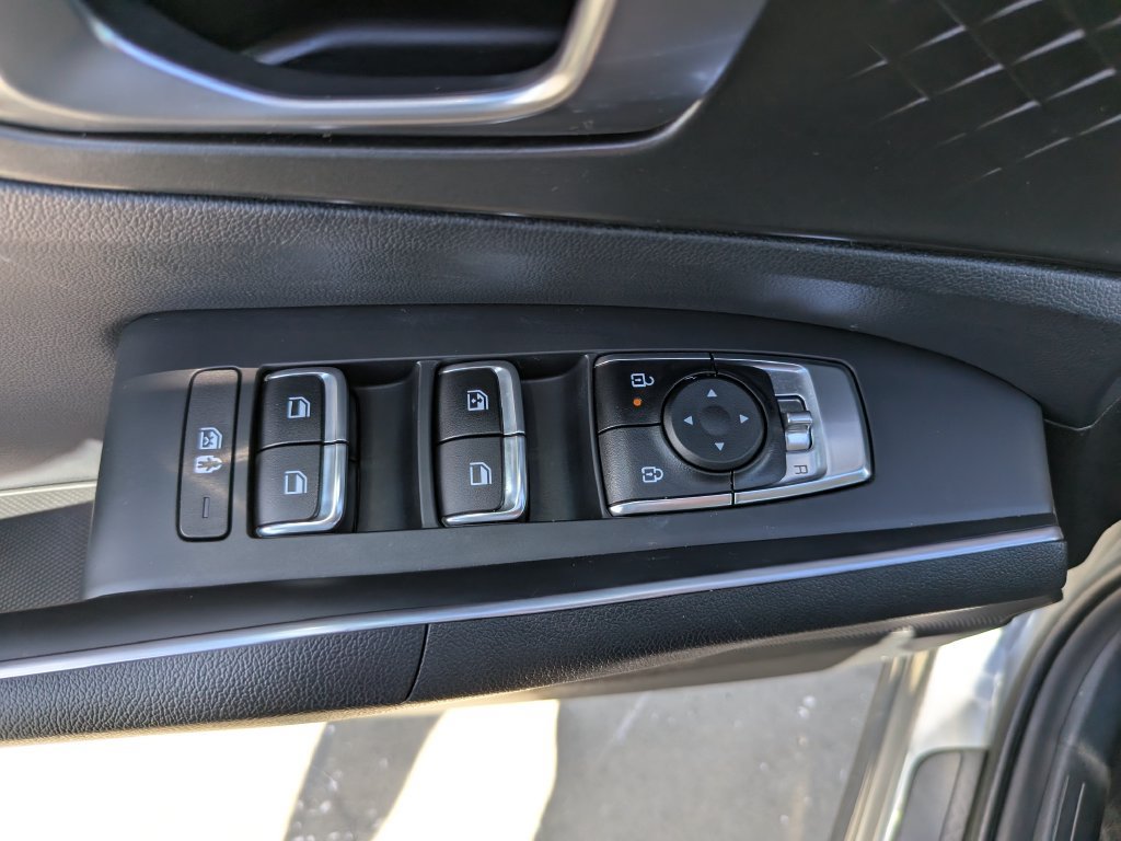 Certified 2025 Kia Sorento EX FWD image 22