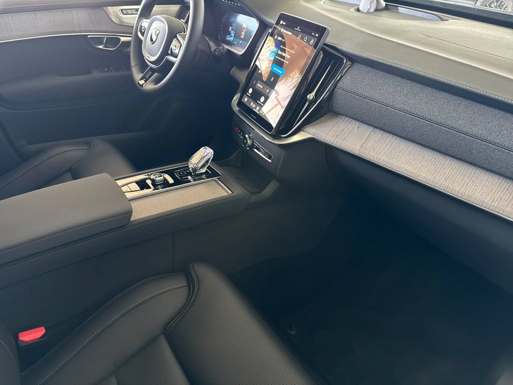 New 2026 Volvo XC90 T8 Ultra w/ Lounge Package AWD/4WD image 16