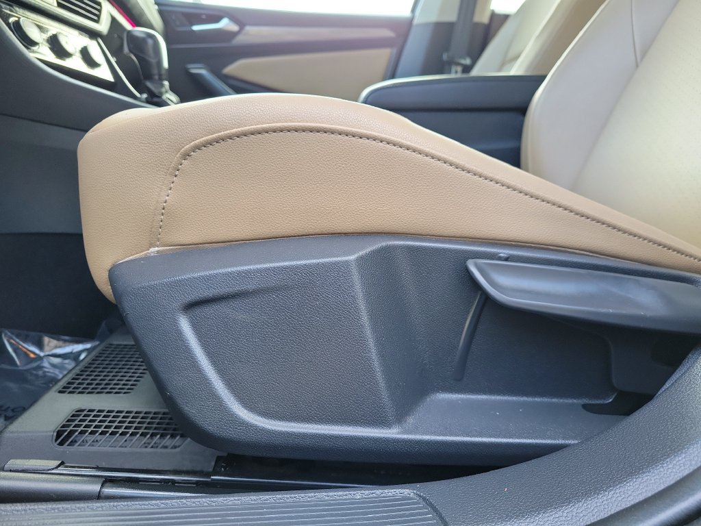 Used 2020 Volkswagen Jetta SEL FWD image 23