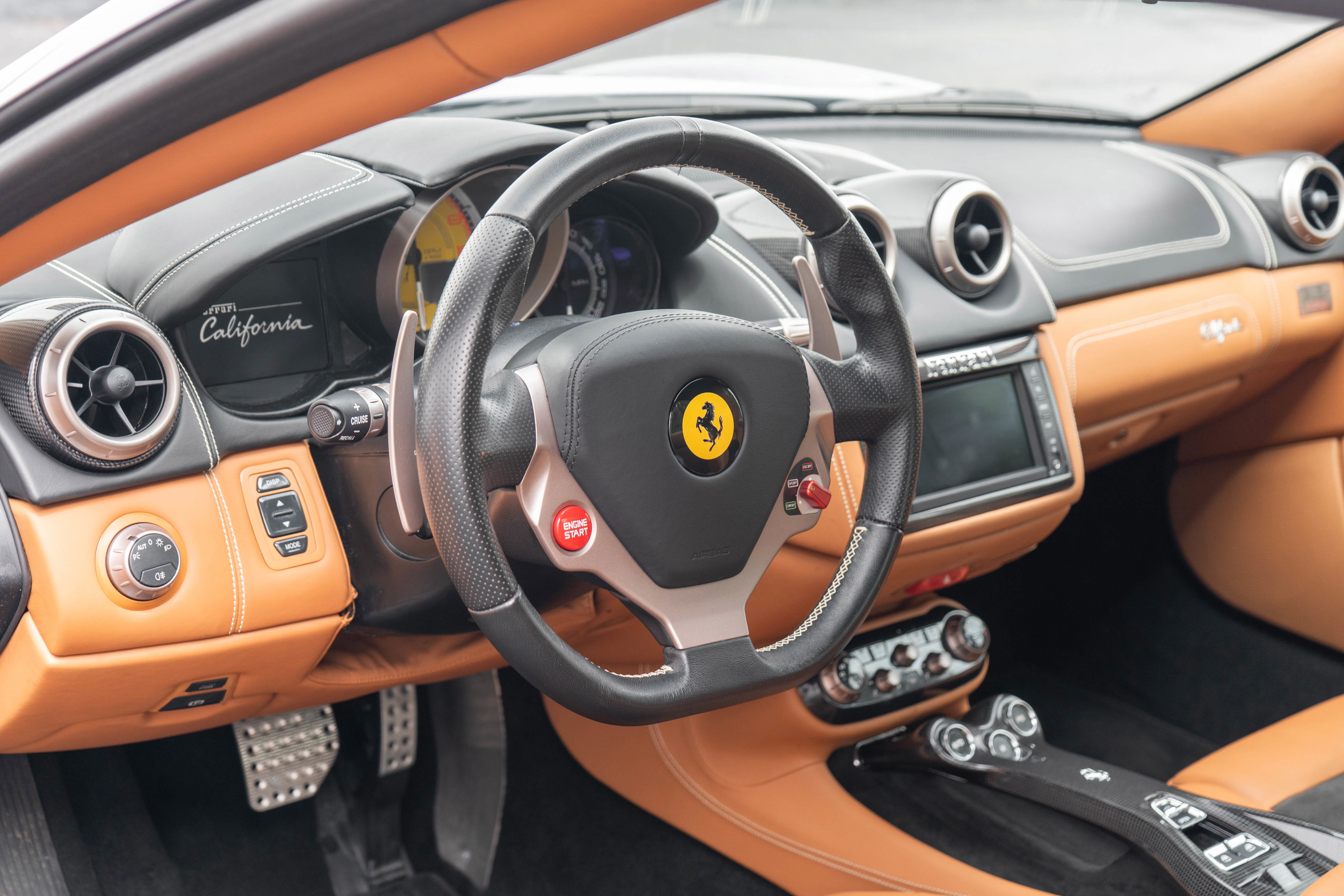 Used 2012 Ferrari California RWD image 13