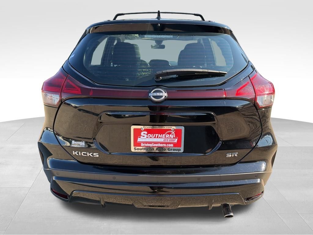 Used 2023 Nissan Kicks SR w/ Interior Electronics Package image 4