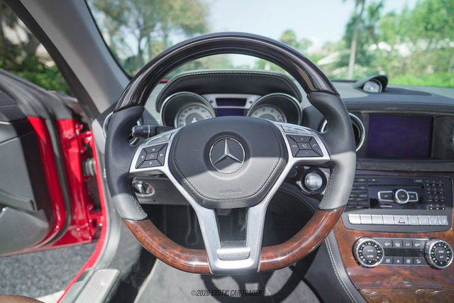 Used 2013 Mercedes-Benz SL 550 image 50