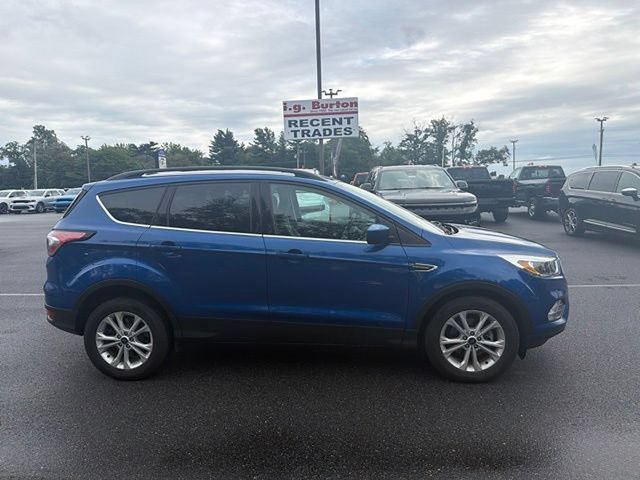 Used 2018 Ford Escape SE w/ SE Sync 3 Package FWD image 10