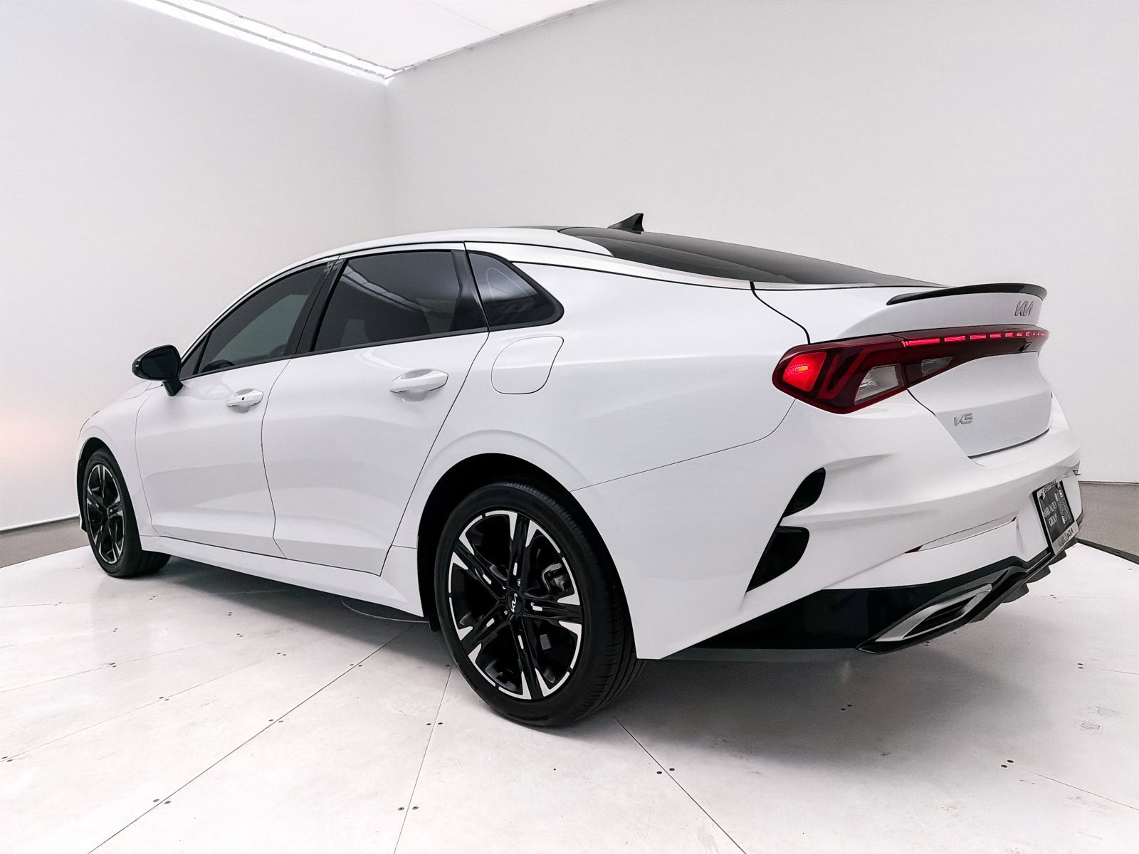 Used 2024 Kia K5 GT-Line image 16