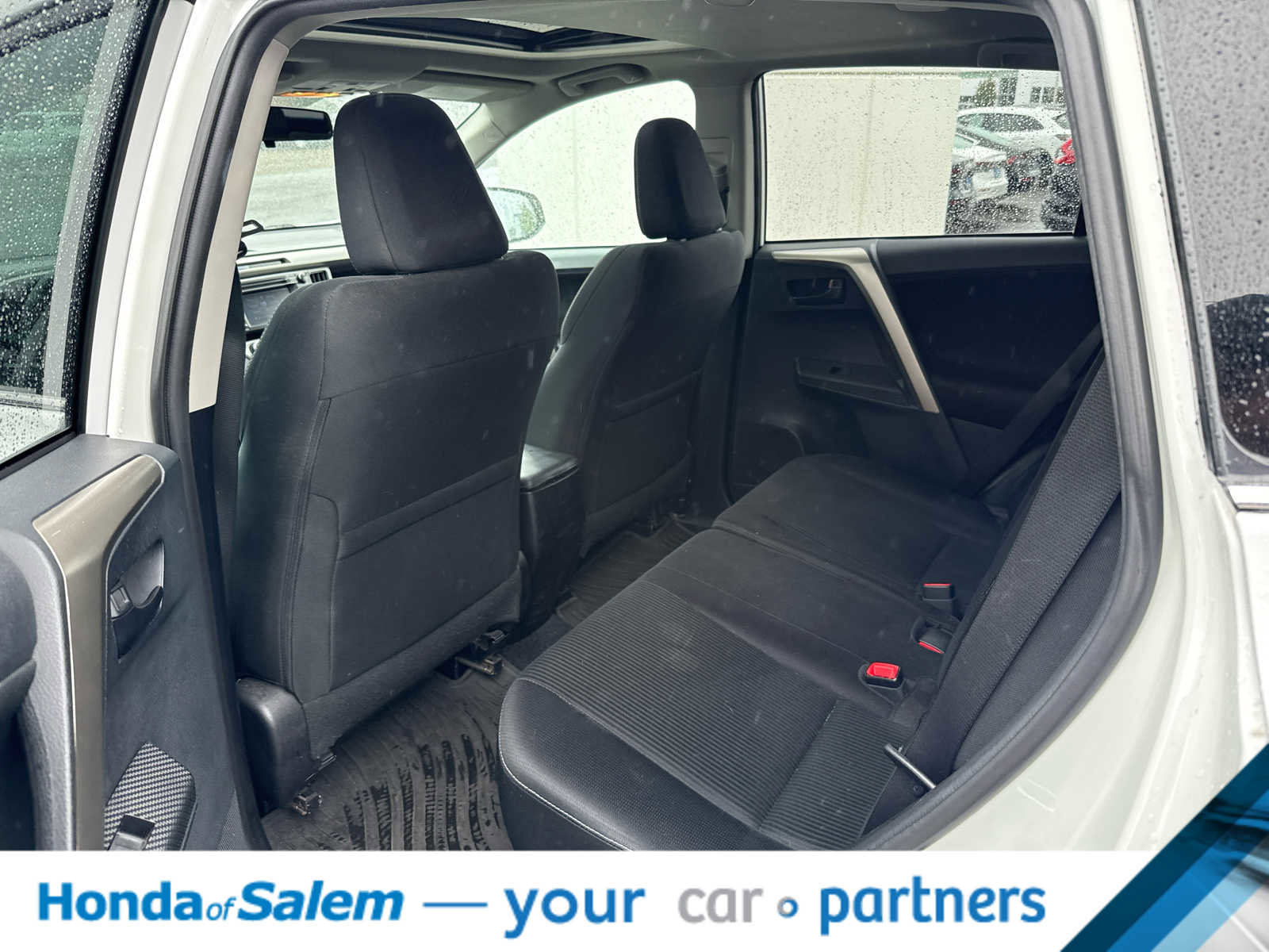 Used 2013 Toyota RAV4 XLE AWD/4WD image 12