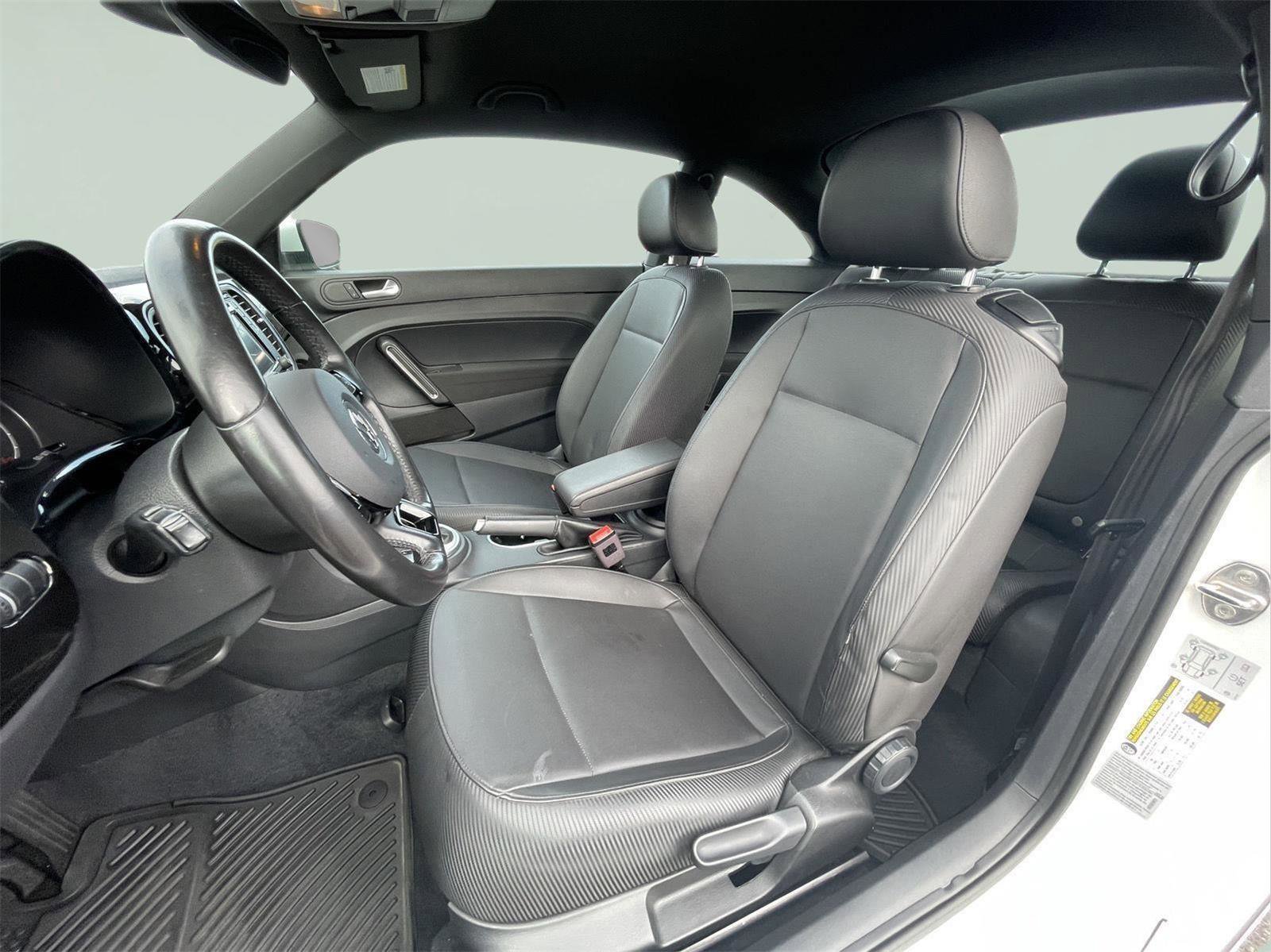 Used 2018 Volkswagen Beetle 2.0T S w/ Style & Comfort Package For S image 13