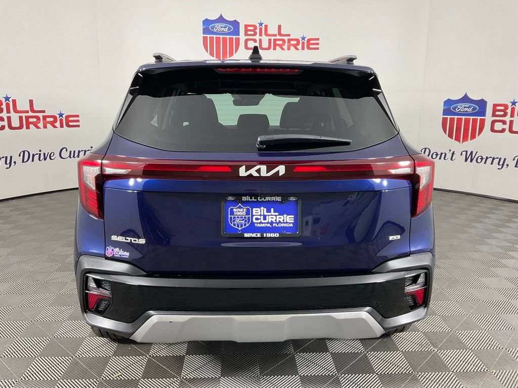 Used 2024 Kia Seltos SX w/ SX Sunroof Package AWD/4WD image 4