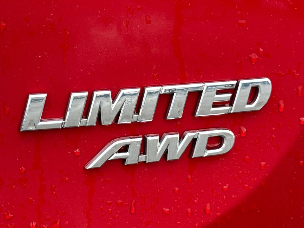 Used 2015 Toyota RAV4 Limited w/ Technology Package AWD/4WD image 21
