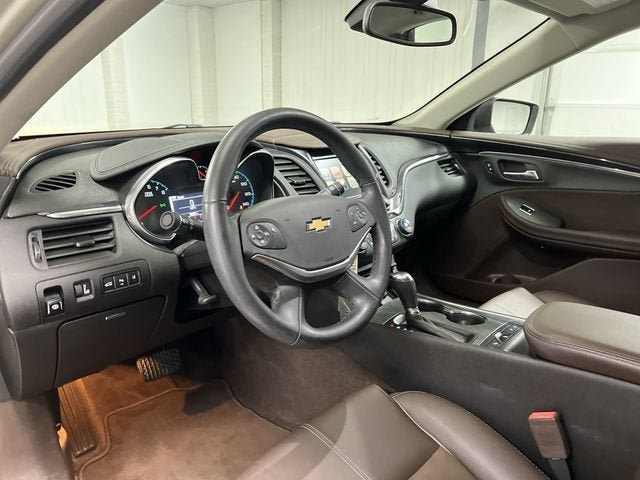Certified 2015 Chevrolet Impala LT w/ Convenience Package FWD image 10