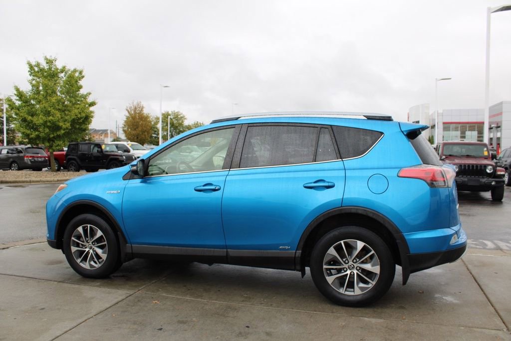 Used 2017 Toyota RAV4 XLE image 4