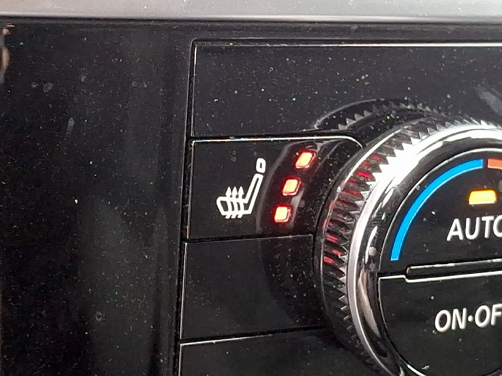 Used 2024 Nissan Pathfinder SV AWD/4WD image 26