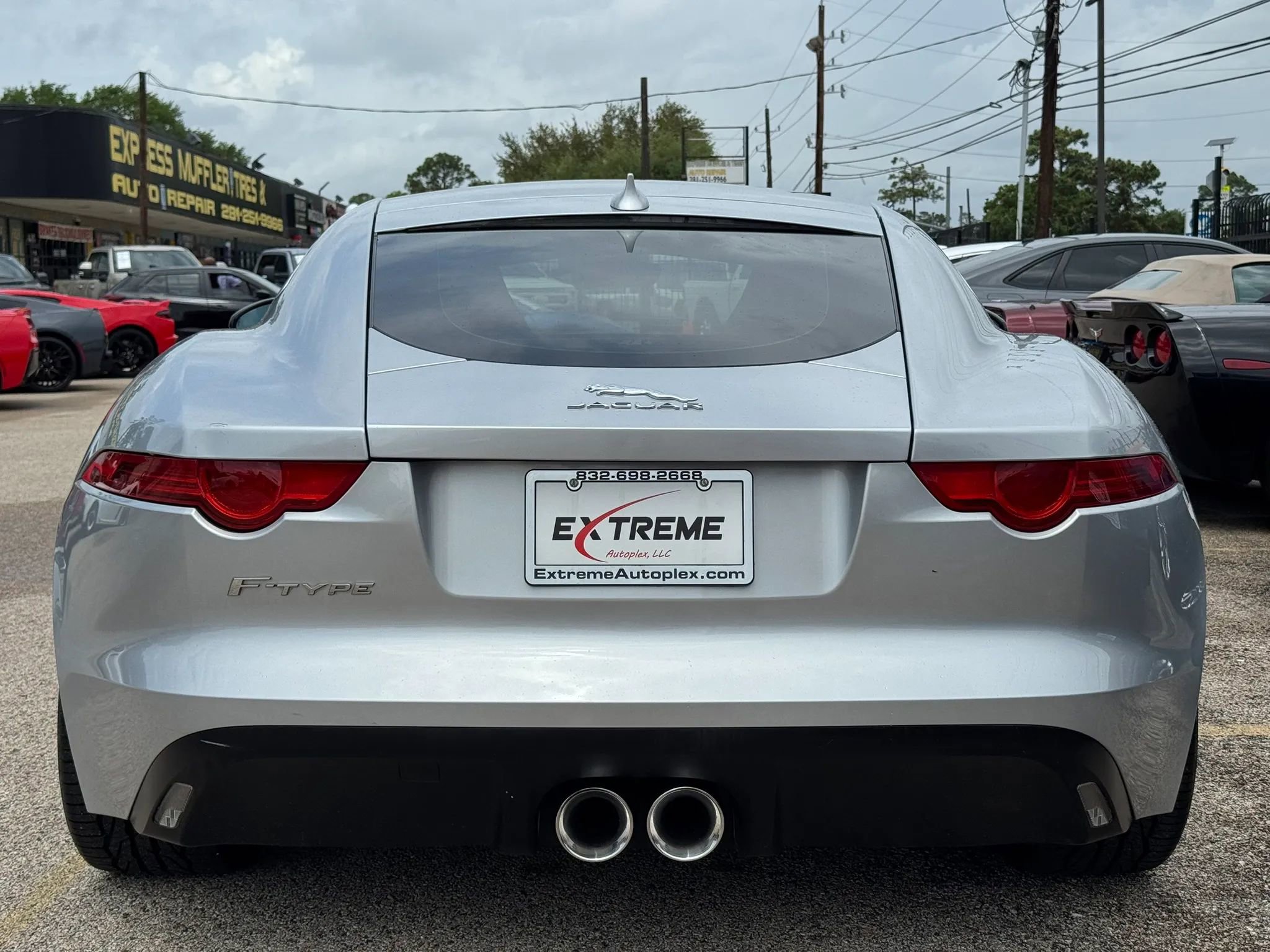 Used 2017 Jaguar F-TYPE Coupe RWD image 5
