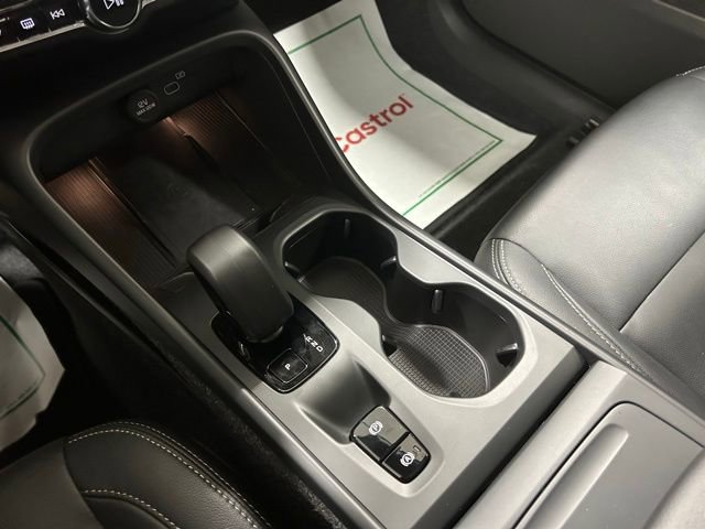 Used 2025 Volvo XC40 B5 Core AWD/4WD image 22