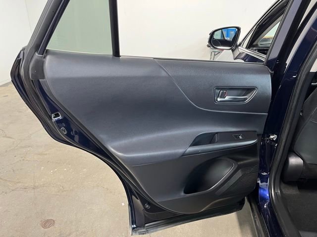 Used 2022 Toyota Venza LE AWD/4WD image 19