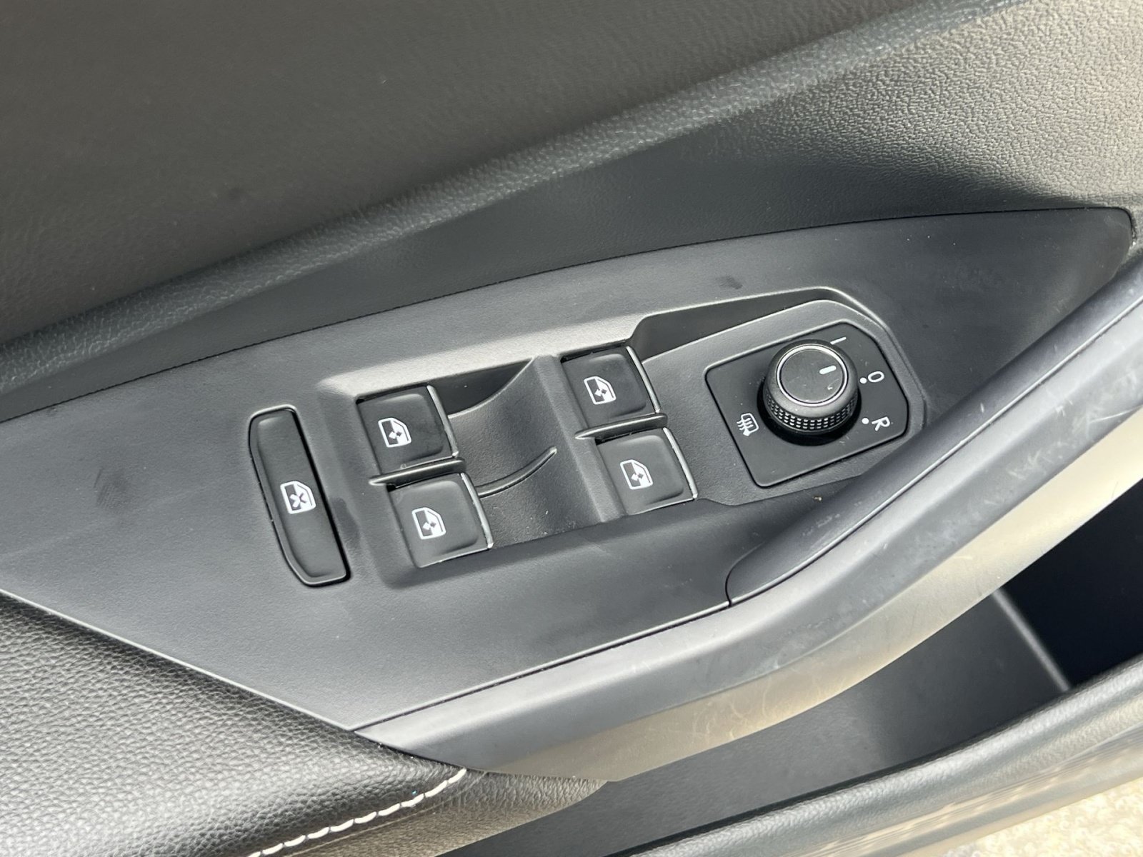 Used 2022 Volkswagen Jetta S FWD image 14