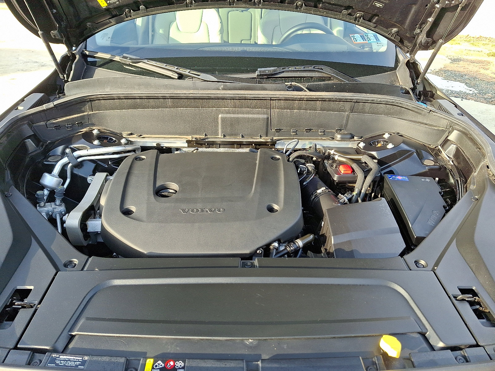 Certified 2024 Volvo XC90 B6 Plus image 30