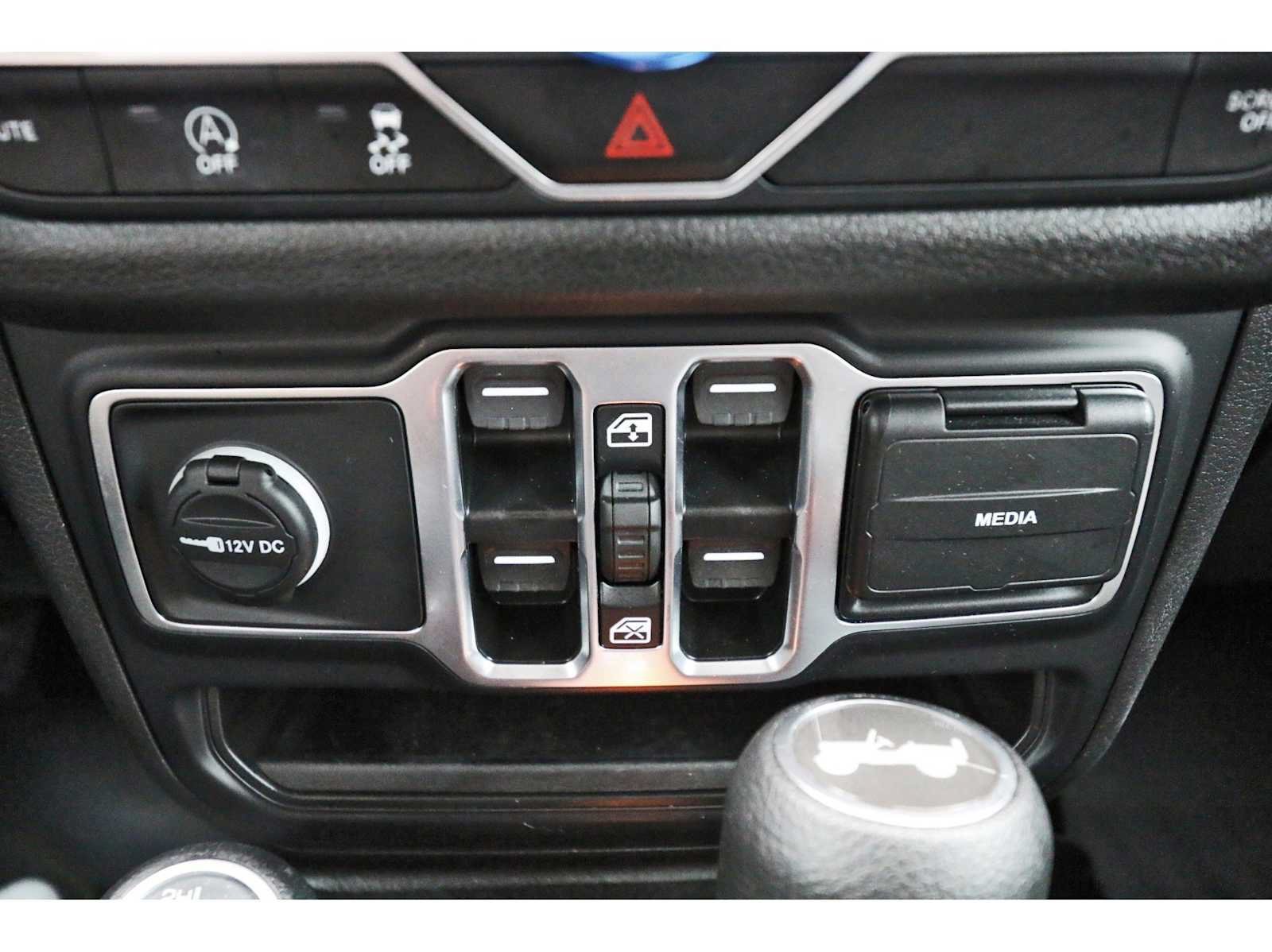Used 2025 Jeep Wrangler Unlimited Sport AWD/4WD image 20