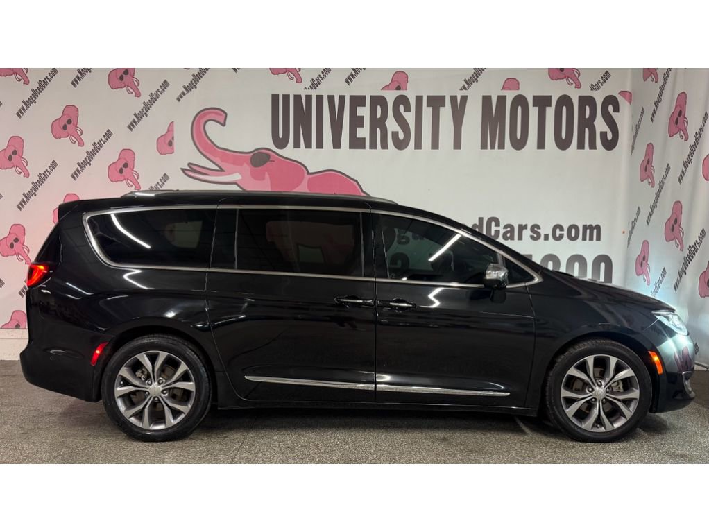 Used 2020 Chrysler Pacifica Limited image 9