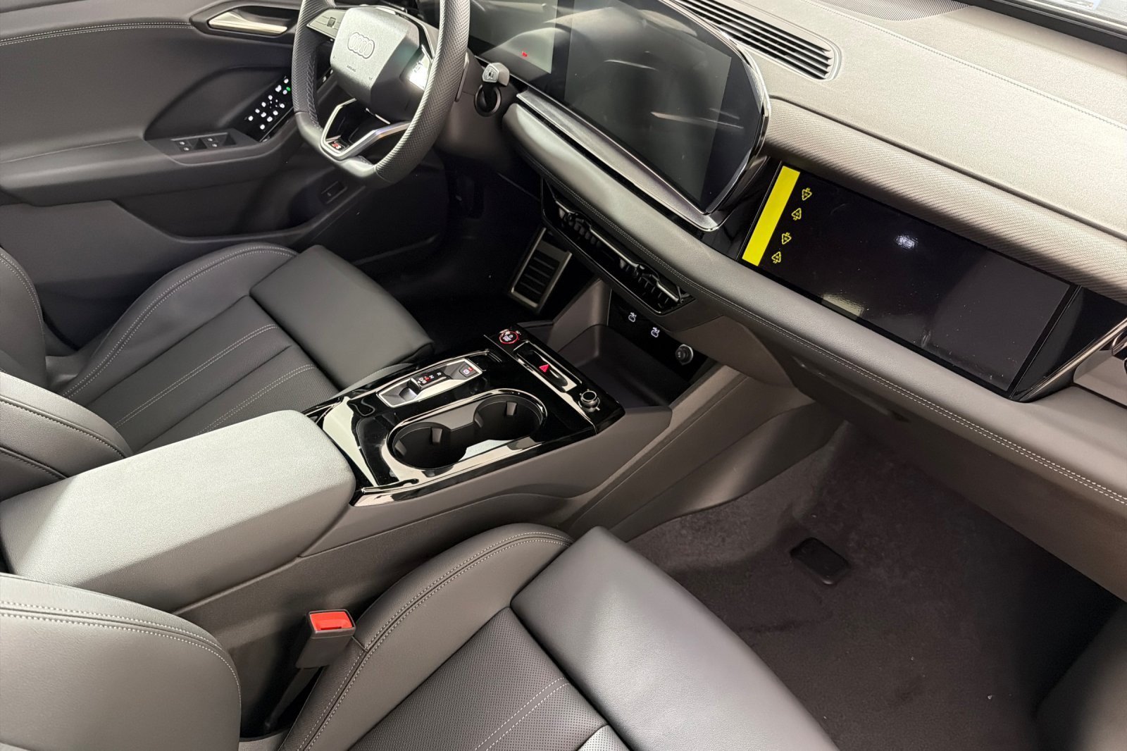 New 2027 Audi SQ6 e-tron Premium Plus AWD/4WD image 14