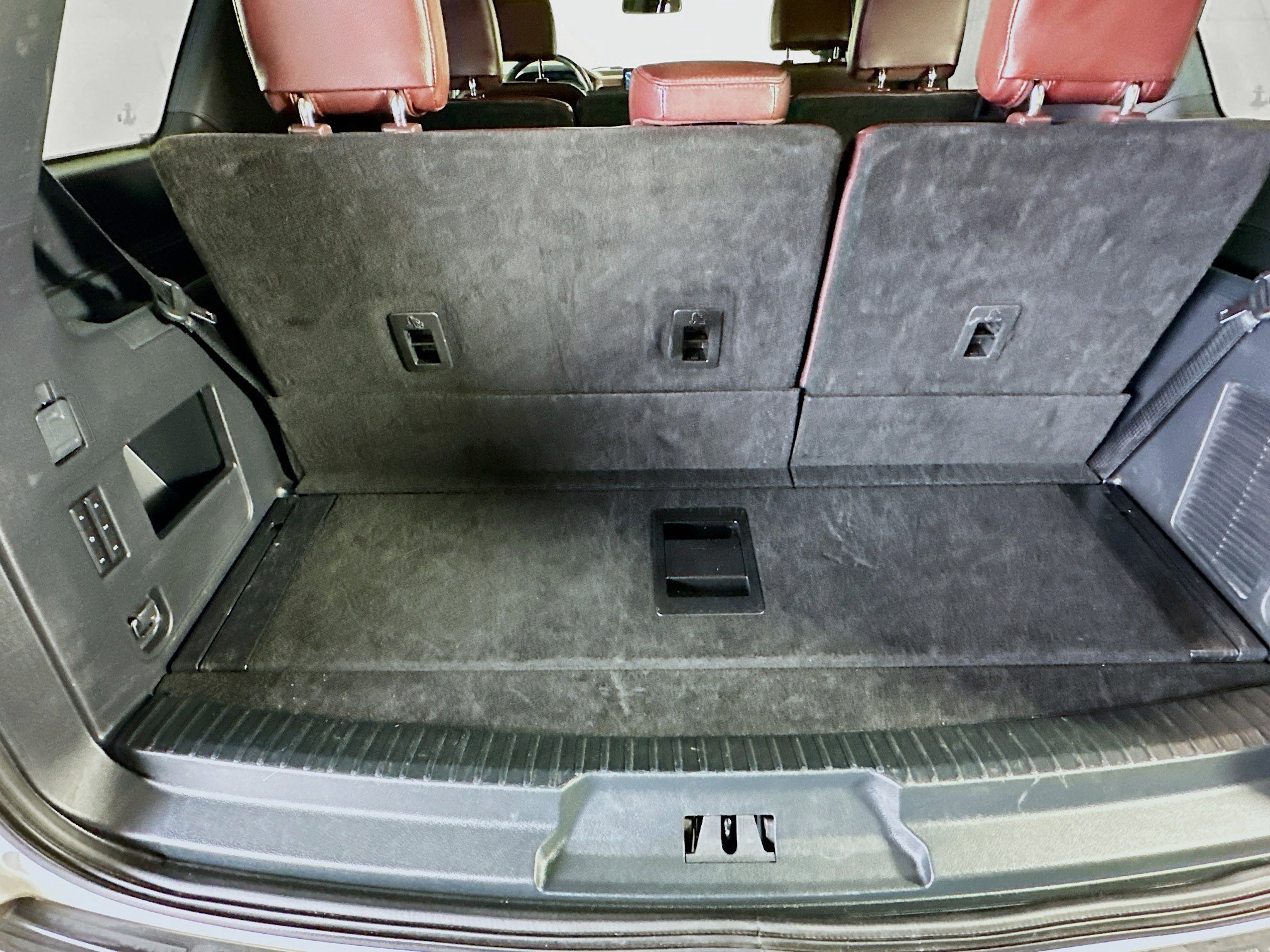 Used 2024 Ford Expedition Limited image 31