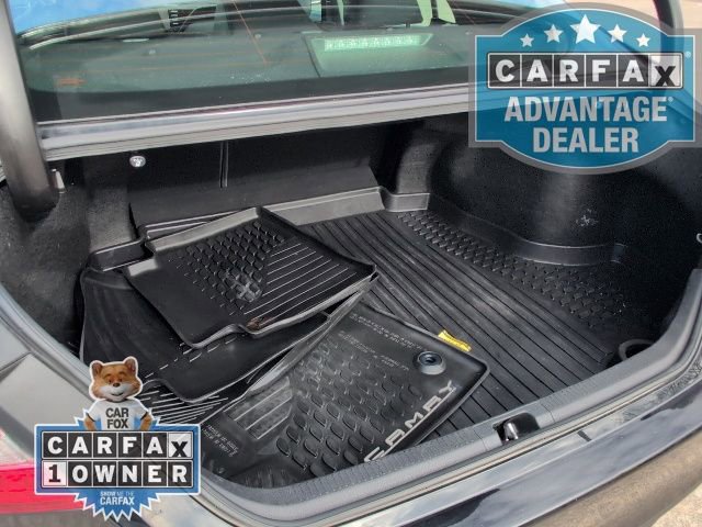 Used 2019 Toyota Camry XLE image 10