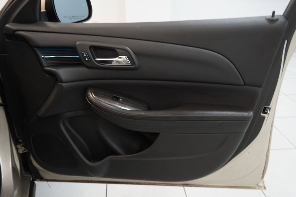 Used 2015 Chevrolet Malibu LT w/ Power Convenience Package FWD image 30