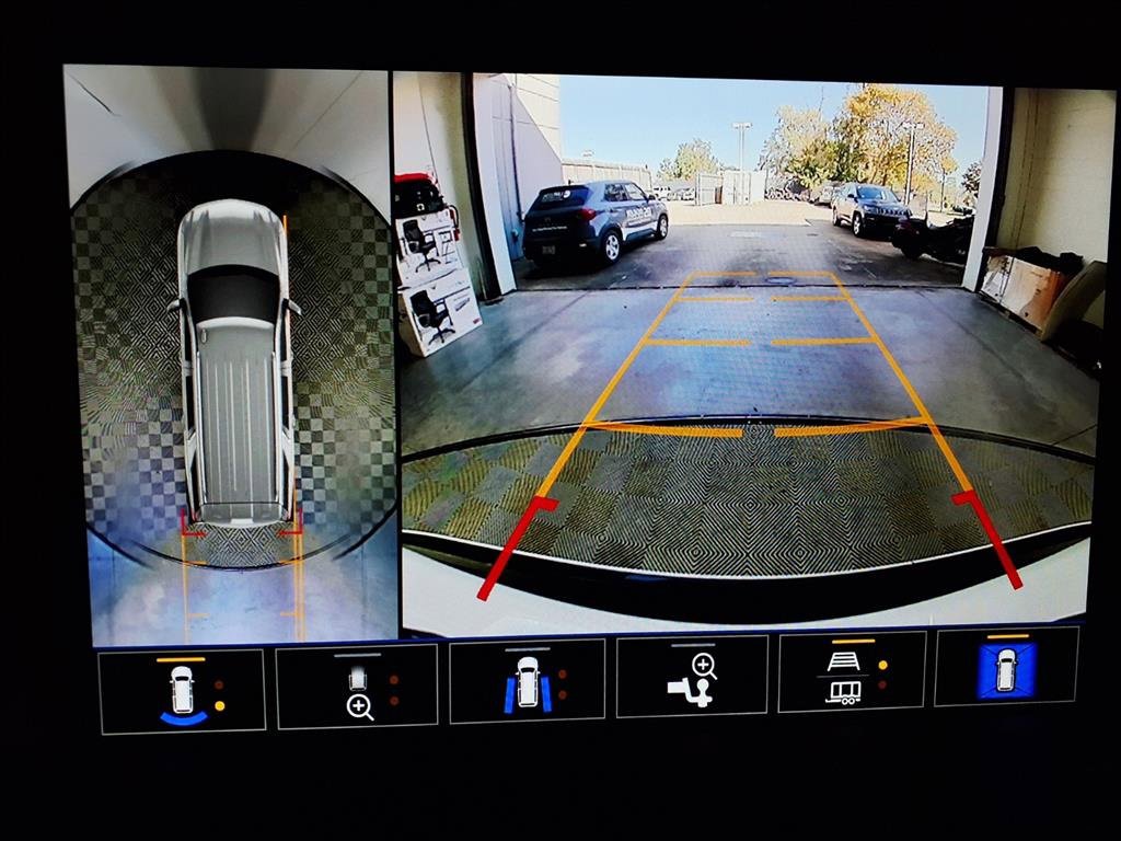 Used 2022 Chevrolet Tahoe RST w/ Luxury Package image 12