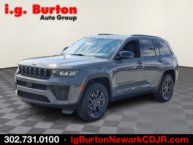 New 2027 Jeep Grand Cherokee Altitude AWD/4WD image 2