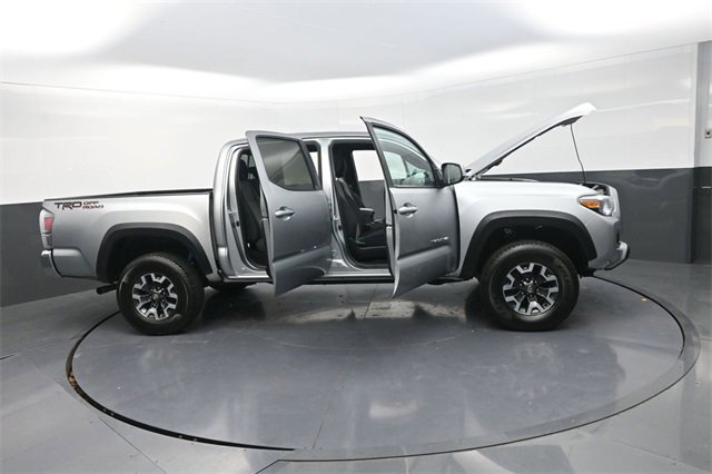 Used 2022 Toyota Tacoma TRD Off-Road image 42