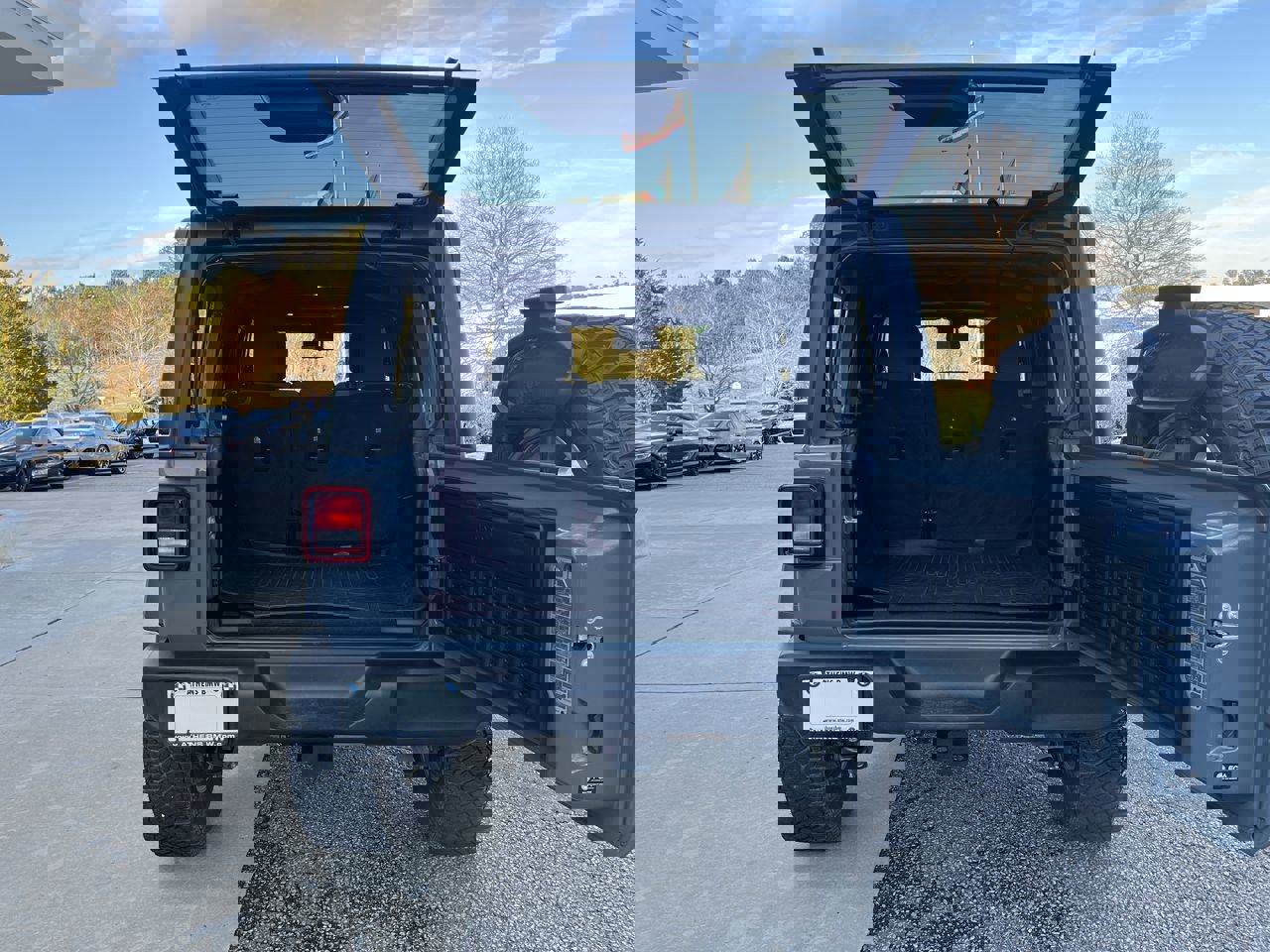 Used 2025 Jeep Wrangler Sport S image 30