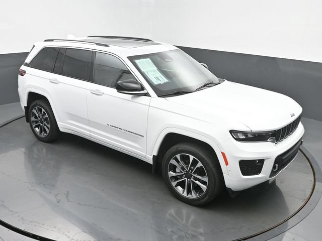 Used 2023 Jeep Grand Cherokee Overland AWD/4WD image 44