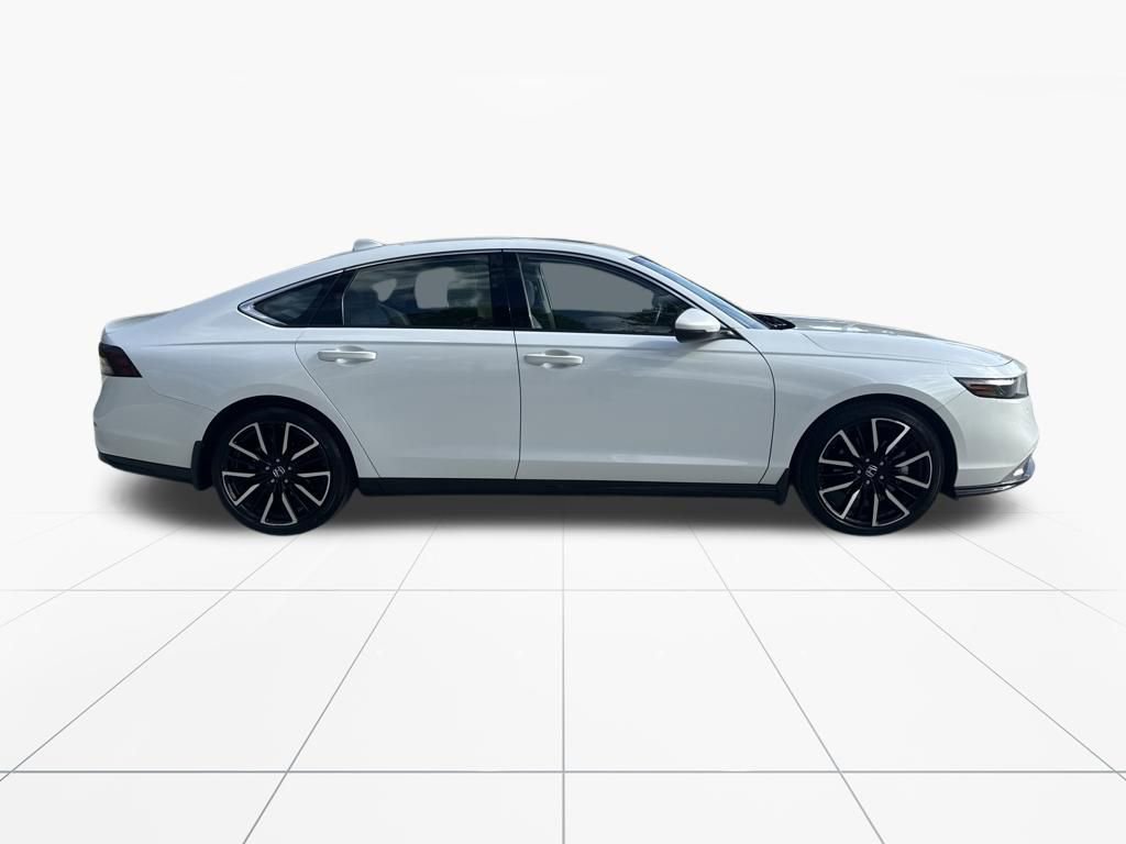 Used 2023 Honda Accord Touring image 10