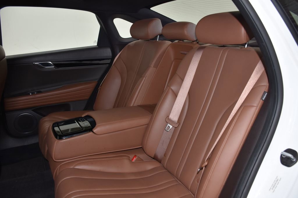 Used 2023 Genesis G80 2.5T image 23