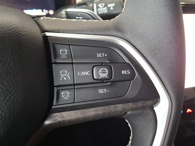 New 2026 Jeep Grand Cherokee Altitude AWD/4WD image 18