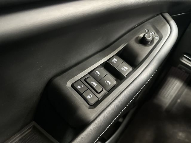 Used 2024 Jeep Grand Cherokee Altitude image 16