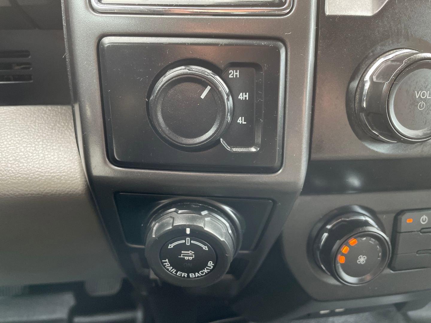 Used 2020 Ford F150 XLT w/ Trailer Tow Package AWD/4WD image 20