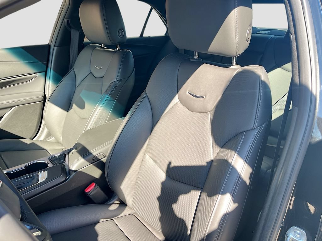 Used 2025 Cadillac CT4 Premium Luxury RWD image 20
