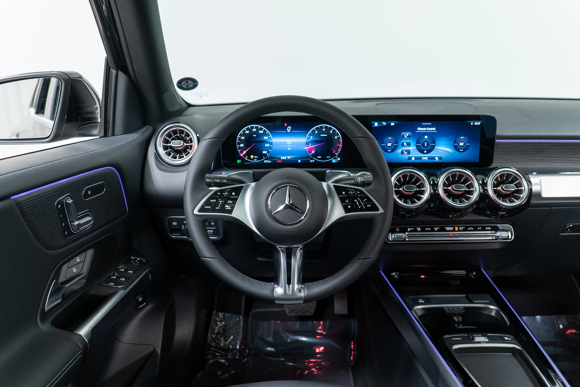 New 2026 Mercedes-Benz GLB 250 4MATIC image 17