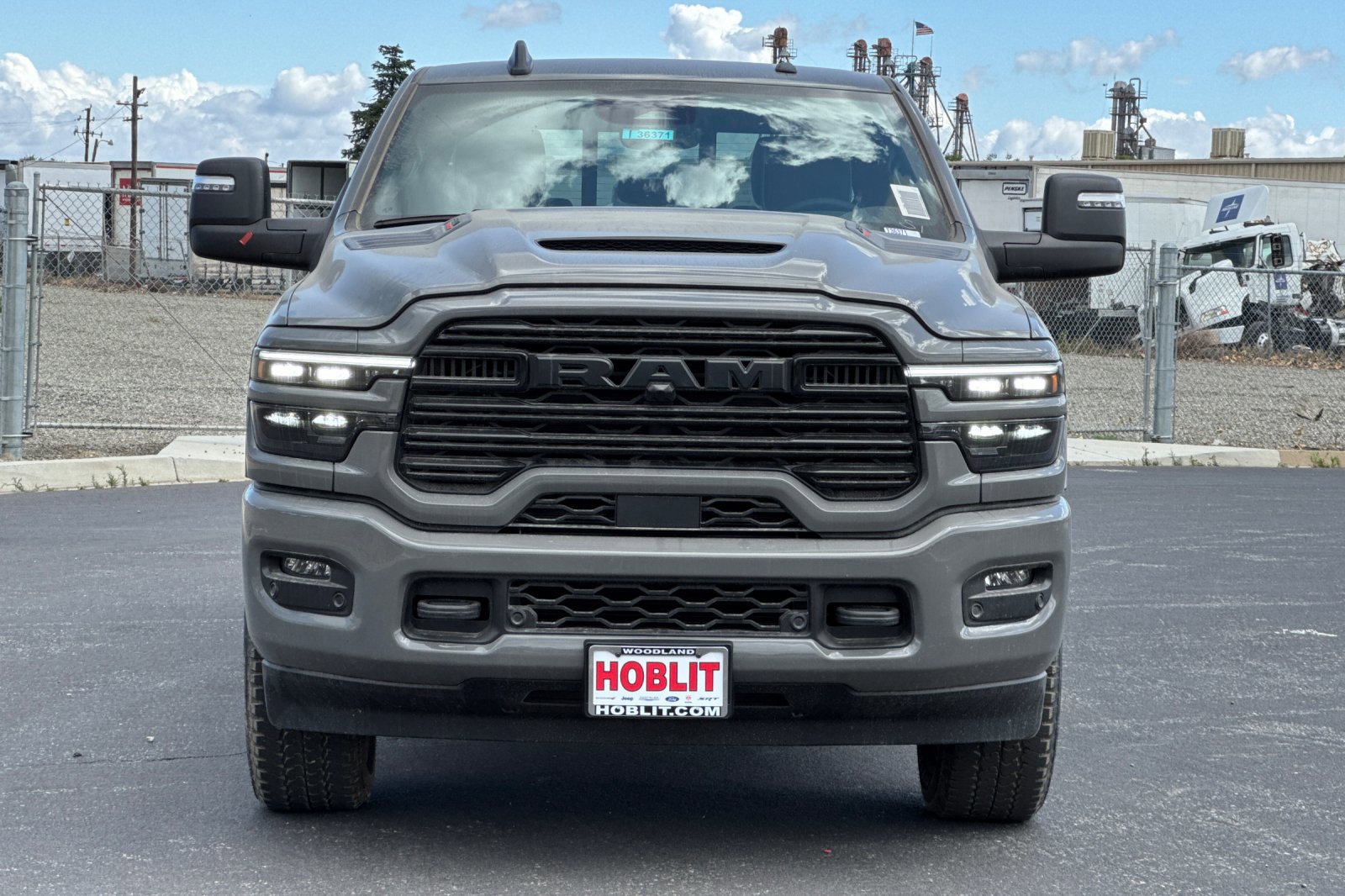 New 2026 RAM 2500 Laramie AWD/4WD image 8