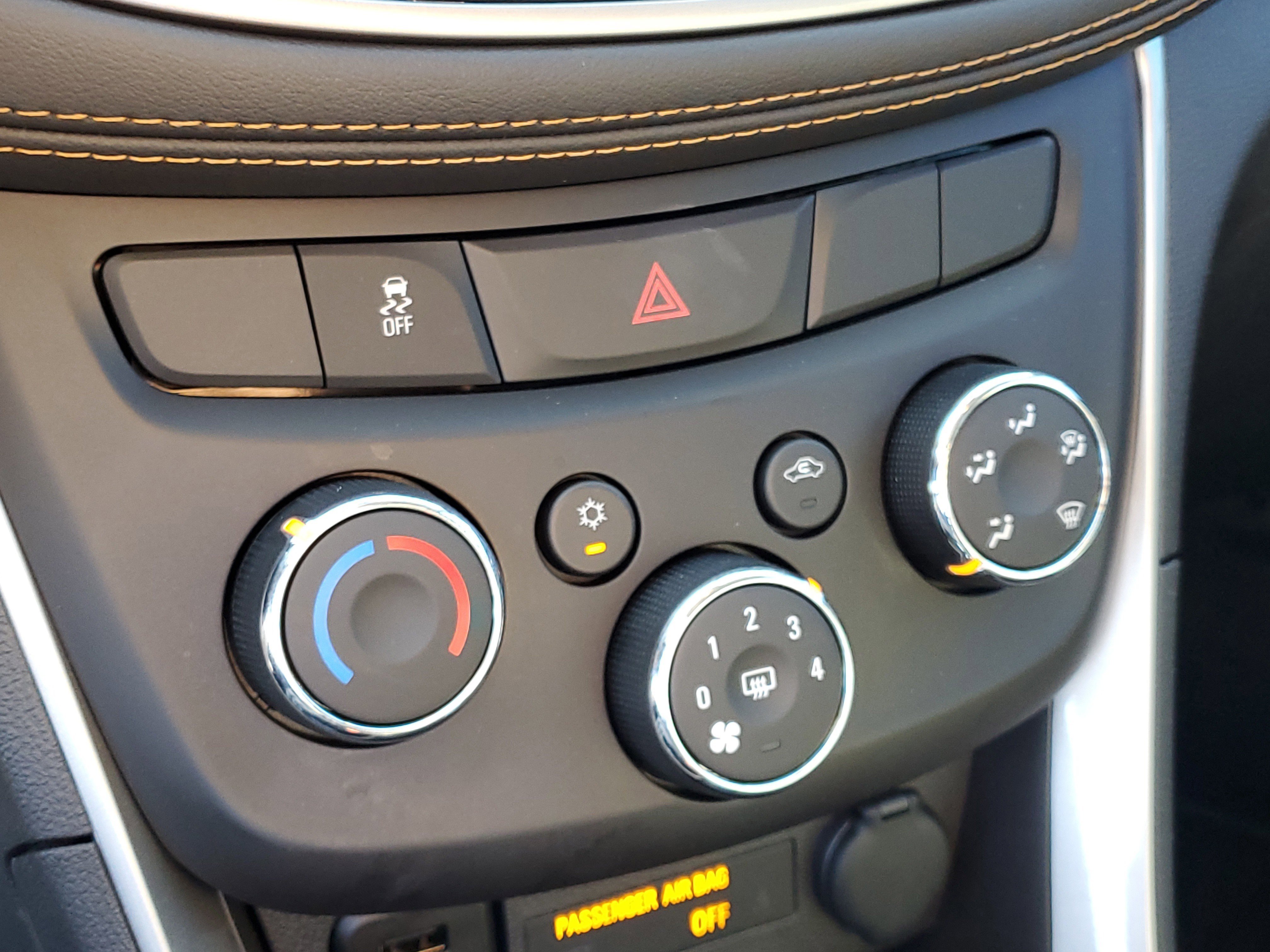 Used 2022 Chevrolet Trax LT w/ LT Convenience Package image 26