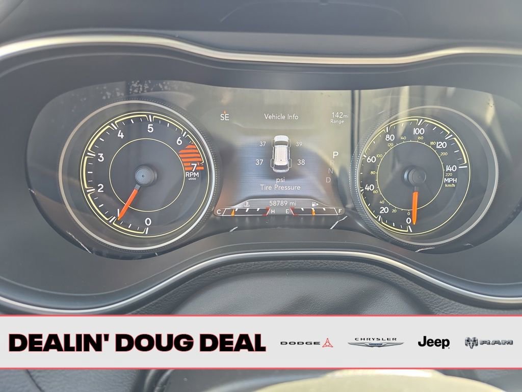 Used 2023 Jeep Cherokee Altitude Lux image 16