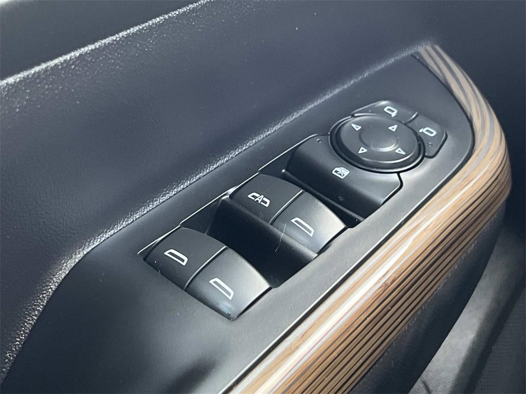 Certified 2023 GMC Acadia SLE w/ Driver Convenience Package image 26