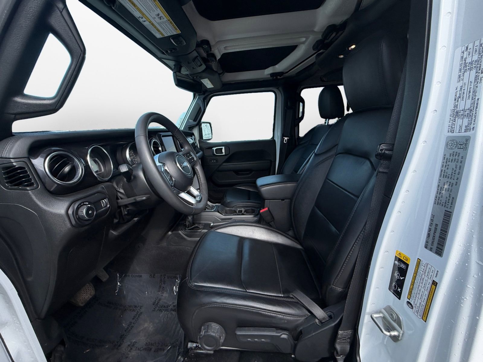 Used 2023 Jeep Wrangler Altitude image 9