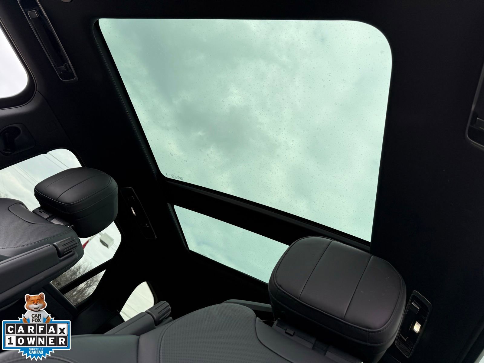 Used 2024 Land Rover Range Rover Sport SE image 2