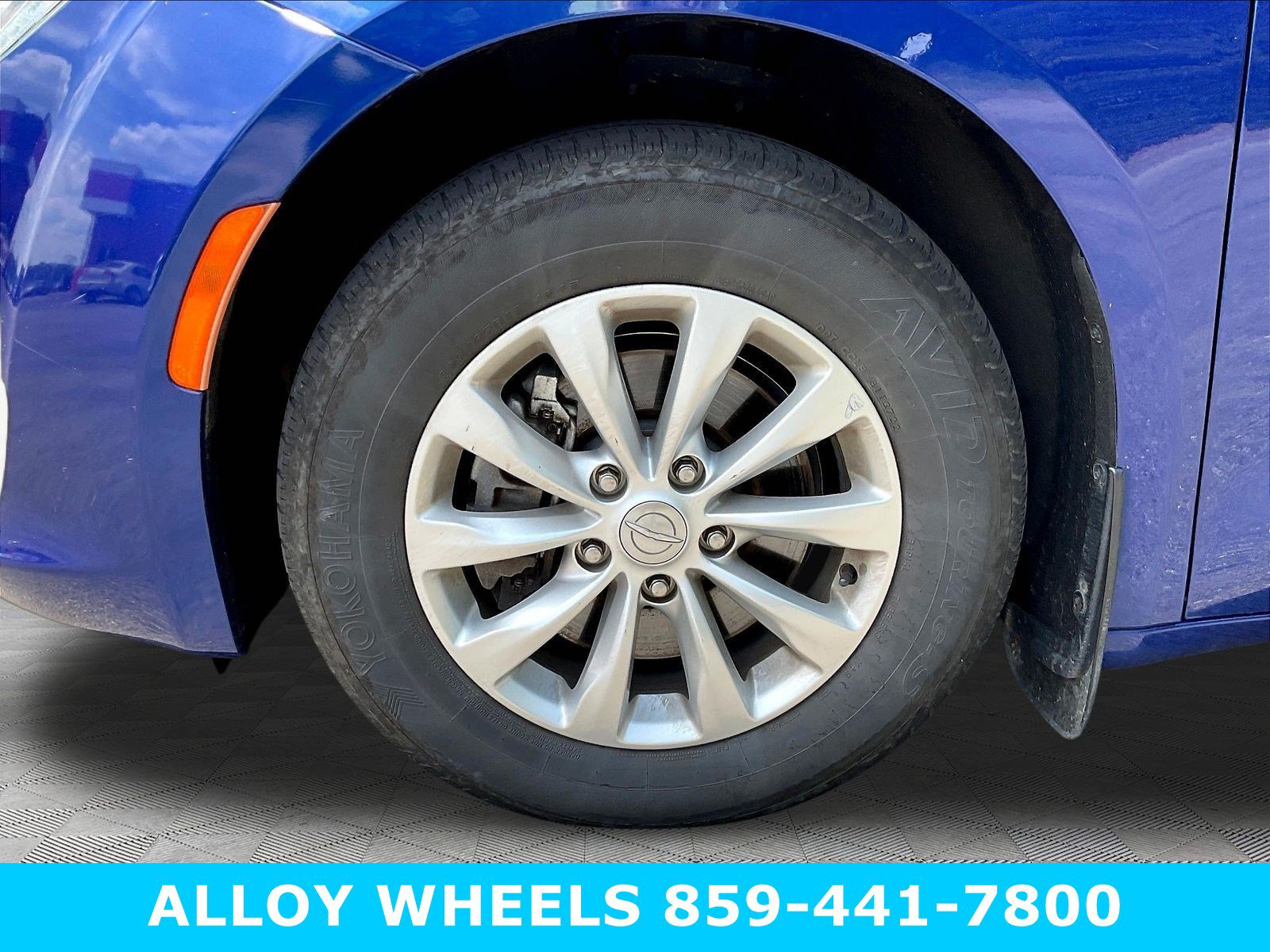 Used 2019 Chrysler Pacifica Touring Plus FWD image 10