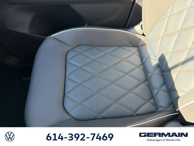 New 2026 Volkswagen Atlas Cross Sport SEL Premium R-Line image 30