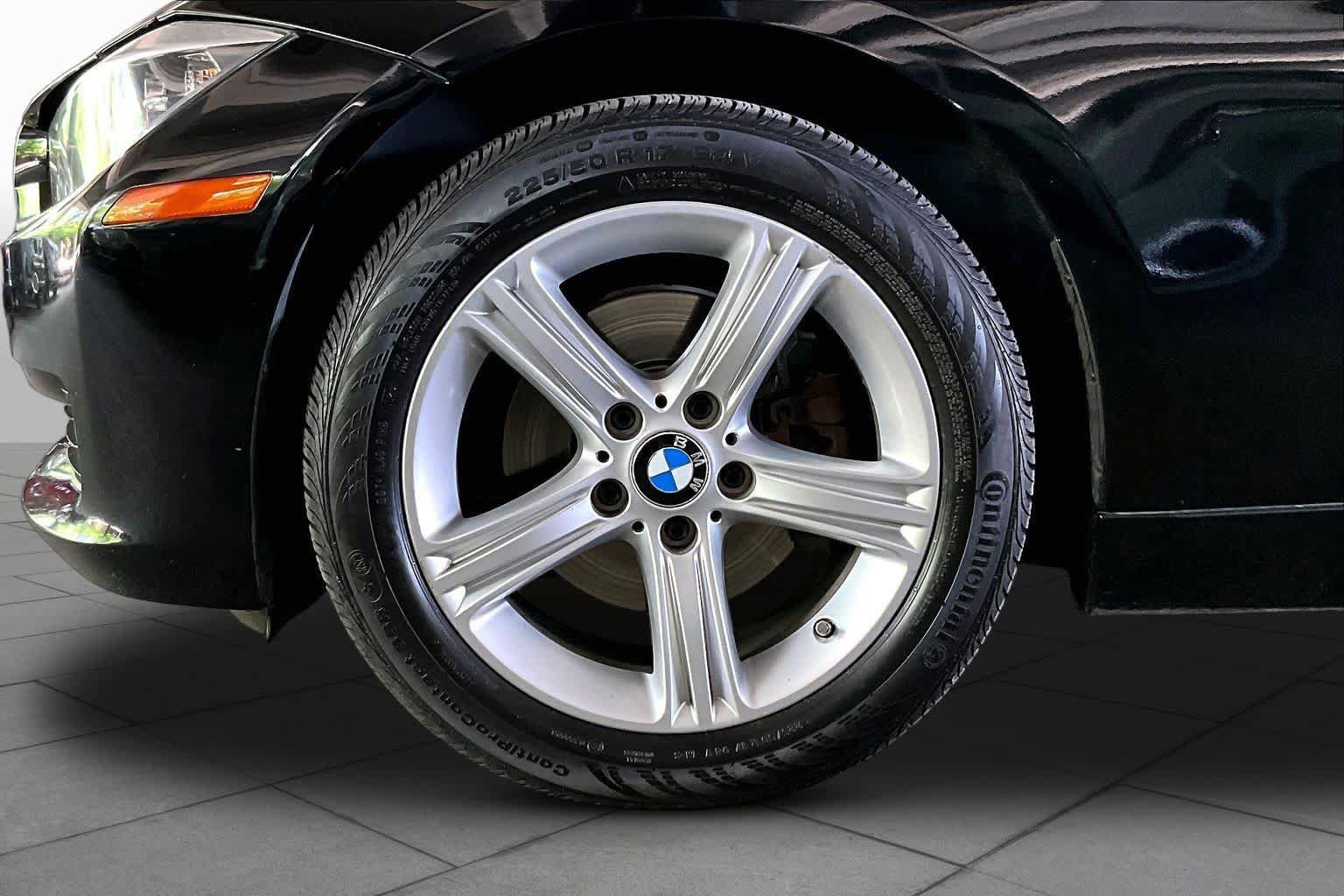 Used 2015 BMW 320i Sedan RWD image 10